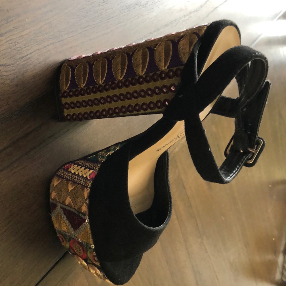 Heels - Picture 3 of 6